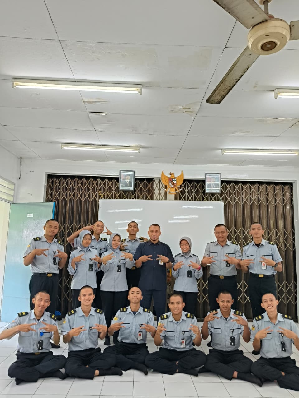 Momen Kebersamaan Sivitas Akademika Program Studi Teknologi Informasi